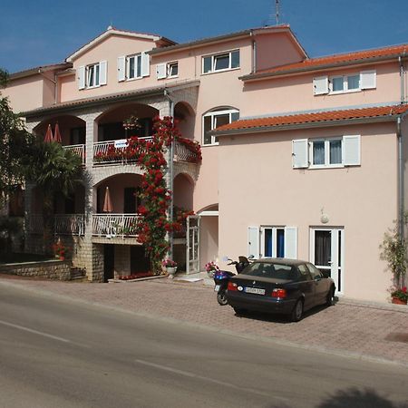 Appartamento House Maric Porec Esterno foto